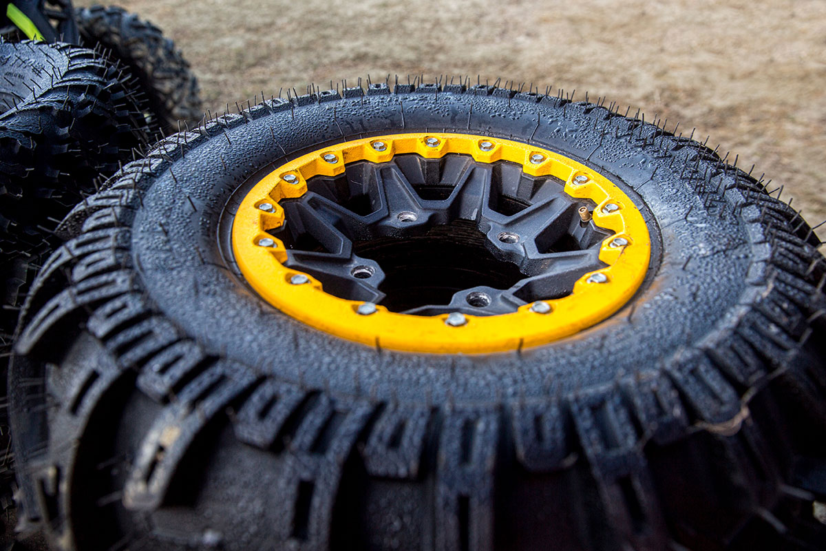 Discover the Best UTV Tires for Rock Crawling – Our Pick For The Best Rock Crawling Tires